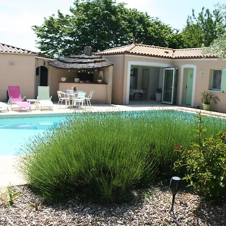 à La Campagne Bed & Breakfast 4*