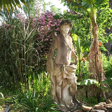 Couette-café à La Campagne 4*